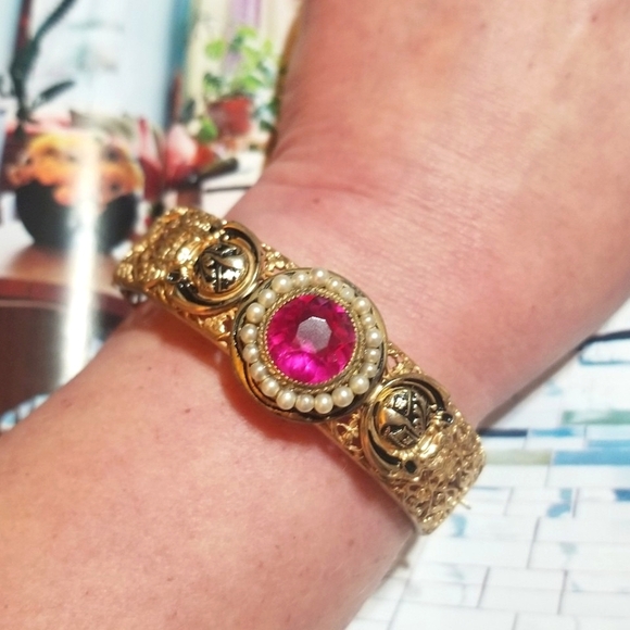 Vintage Jewelry - VTG Filigree Pink Rhinestone Faux Pearl Bangle Bracelet